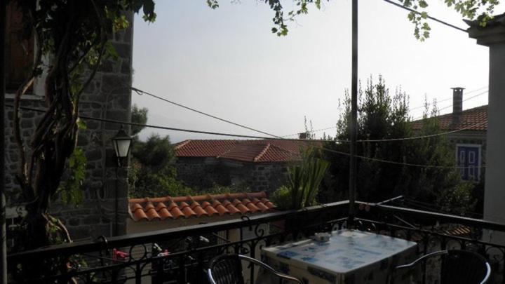 Μαχη Ενοικιαζόμενα Δωμάτια Митимна Экстерьер фото
