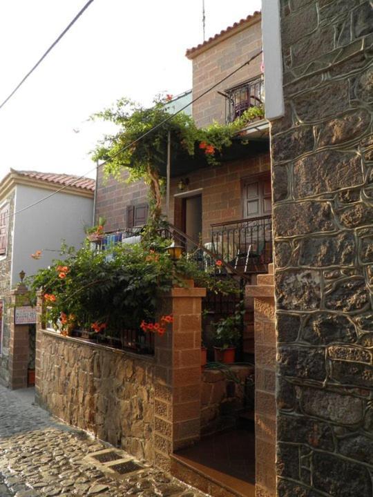 Μαχη Ενοικιαζόμενα Δωμάτια Митимна Экстерьер фото